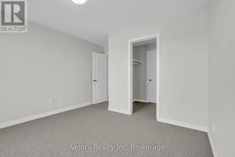 118 Venasque Ottawa ON K4A 5M2