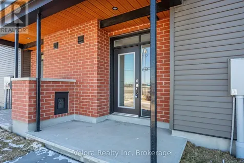 118 Venasque Ottawa ON K4A 5M2
