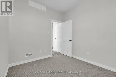 118 Venasque Ottawa ON K4A 5M2