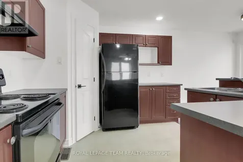 190 Saddlesmith Circle Ottawa ON K2M 2Y6