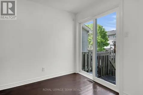 190 Saddlesmith Circle Ottawa ON K2M 2Y6