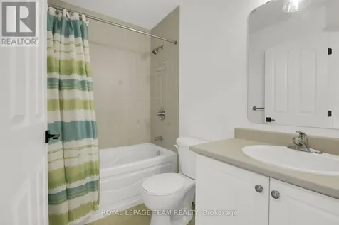 190 Saddlesmith Circle Ottawa ON K2M 2Y6