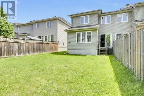 190 Saddlesmith Circle Ottawa ON K2M 2Y6