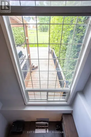 1523 Briarfield Crescent Ottawa ON K4A 1Z9