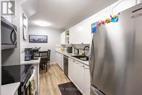1523 Briarfield Crescent Ottawa ON K4A 1Z9