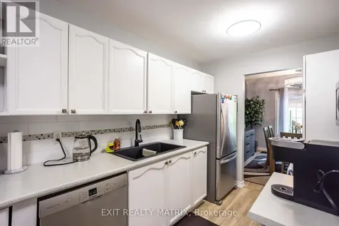 1523 Briarfield Crescent Ottawa ON K4A 1Z9