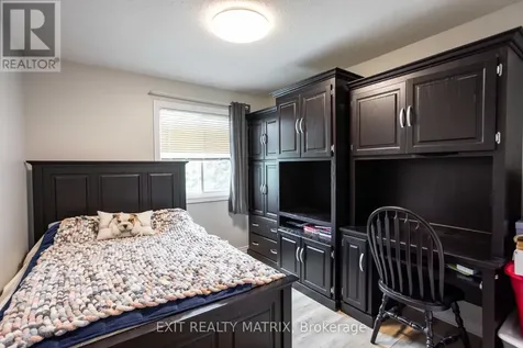 1523 Briarfield Crescent Ottawa ON K4A 1Z9