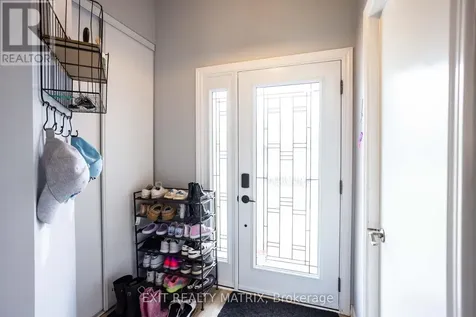 1523 Briarfield Crescent Ottawa ON K4A 1Z9