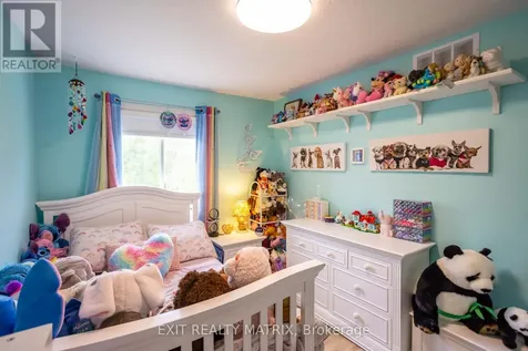 1523 Briarfield Crescent Ottawa ON K4A 1Z9