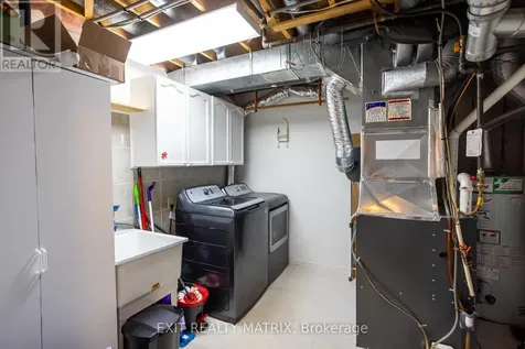 1523 Briarfield Crescent Ottawa ON K4A 1Z9