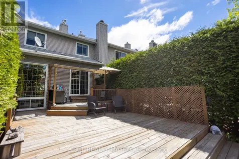 1523 Briarfield Crescent Ottawa ON K4A 1Z9