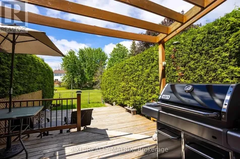 1523 Briarfield Crescent Ottawa ON K4A 1Z9
