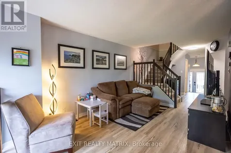 1523 Briarfield Crescent Ottawa ON K4A 1Z9