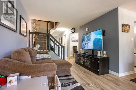 1523 Briarfield Crescent Ottawa ON K4A 1Z9