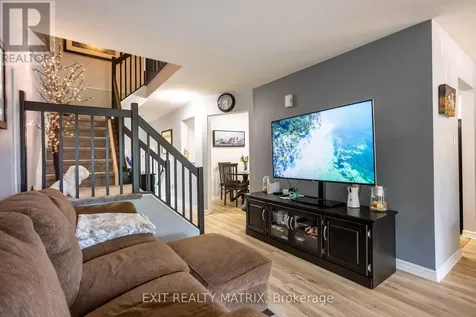 1523 Briarfield Crescent Ottawa ON K4A 1Z9