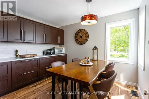 912 Eadie Road Russell ON K4R 1E5