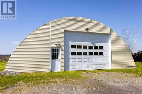 912 Eadie Road Russell ON K4R 1E5