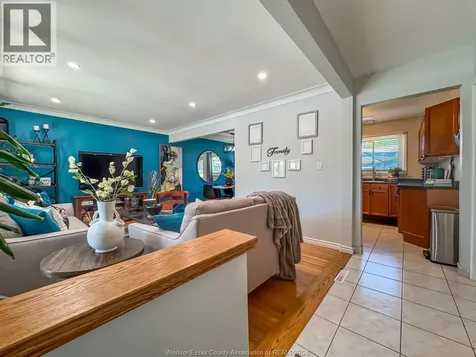 4013 Longfellow Windsor ON N9G 2B5