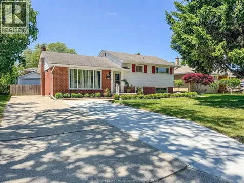 4013 Longfellow Windsor ON N9G 2B5