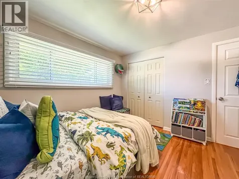 4013 Longfellow Windsor ON N9G 2B5