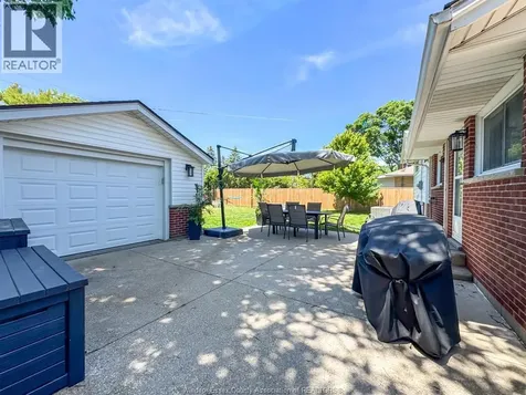 4013 Longfellow Windsor ON N9G 2B5