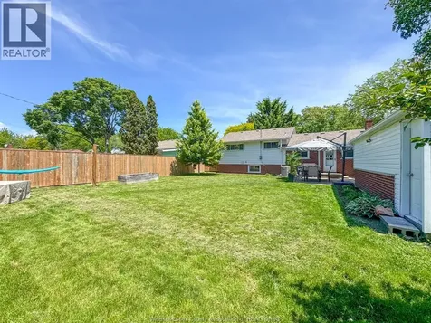 4013 Longfellow Windsor ON N9G 2B5
