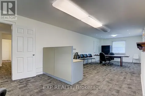 2768 Davis Drive East Gwillimbury ON L3Y 4W1