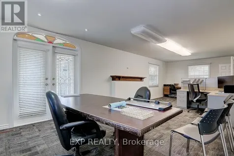 2768 Davis Drive East Gwillimbury ON L3Y 4W1
