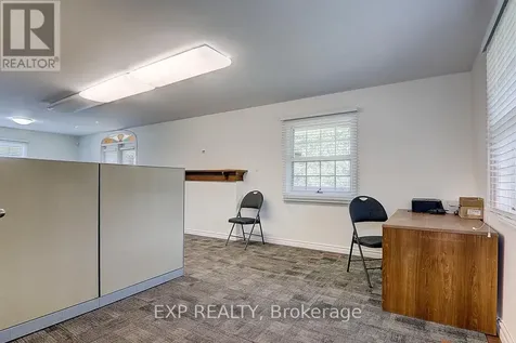 2768 Davis Drive East Gwillimbury ON L3Y 4W1