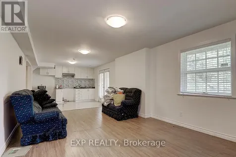 2768 Davis Drive East Gwillimbury ON L3Y 4W1