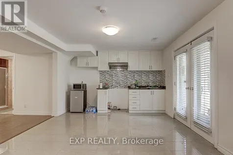 2768 Davis Drive East Gwillimbury ON L3Y 4W1
