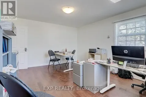 2768 Davis Drive East Gwillimbury ON L3Y 4W1