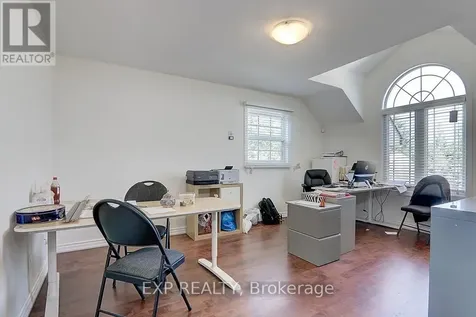 2768 Davis Drive East Gwillimbury ON L3Y 4W1