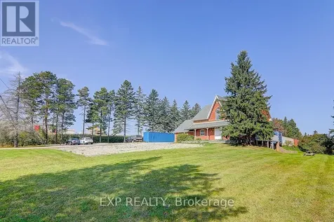 2768 Davis Drive East Gwillimbury ON L3Y 4W1