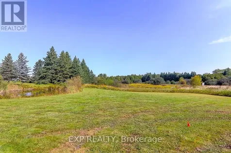 2768 Davis Drive East Gwillimbury ON L3Y 4W1