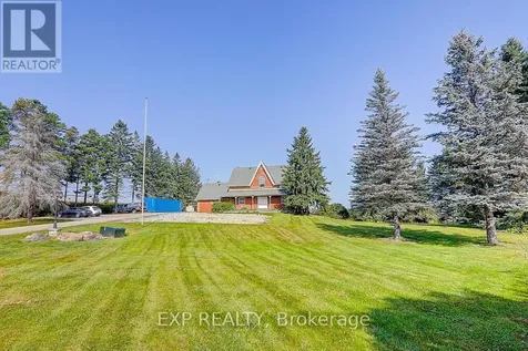 2768 Davis Drive East Gwillimbury ON L3Y 4W1