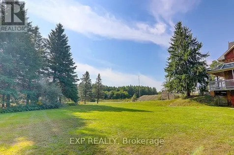 2768 Davis Drive East Gwillimbury ON L3Y 4W1