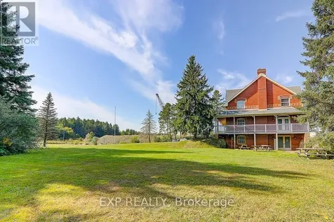 2768 Davis Drive East Gwillimbury ON L3Y 4W1