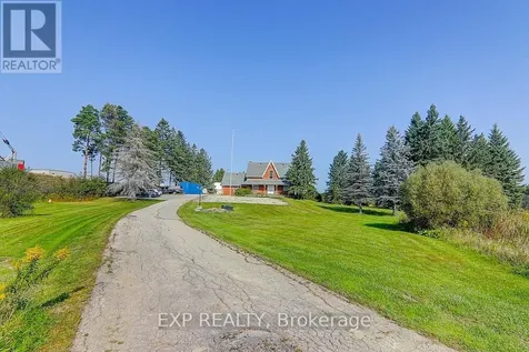 2768 Davis Drive East Gwillimbury ON L3Y 4W1
