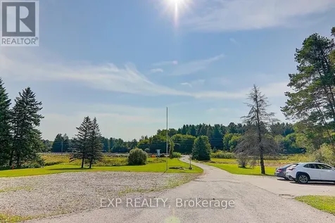 2768 Davis Drive East Gwillimbury ON L3Y 4W1