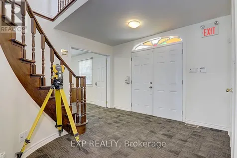 2768 Davis Drive East Gwillimbury ON L3Y 4W1