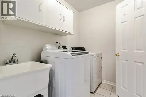 106 Moore Crescent Ancaster ON L9G 4Z8