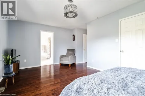 106 Moore Crescent Ancaster ON L9G 4Z8