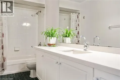 106 Moore Crescent Ancaster ON L9G 4Z8