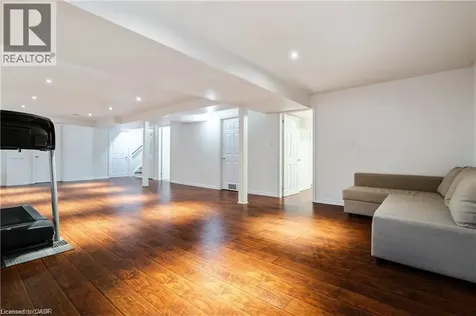 106 Moore Crescent Ancaster ON L9G 4Z8