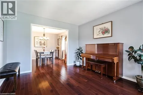 106 Moore Crescent Ancaster ON L9G 4Z8