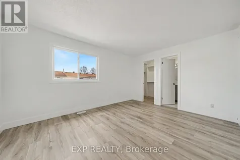 2043 Sunland Drive Ottawa ON K4A 3K8