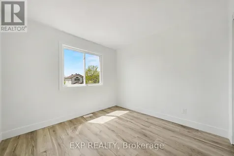 2043 Sunland Drive Ottawa ON K4A 3K8