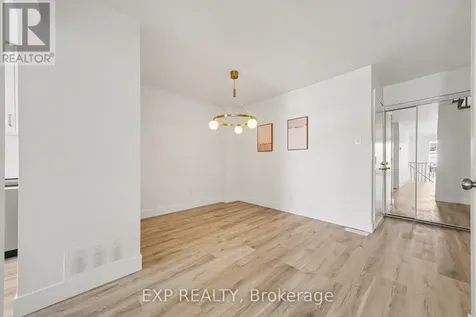 2043 Sunland Drive Ottawa ON K4A 3K8