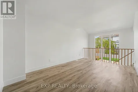 2043 Sunland Drive Ottawa ON K4A 3K8